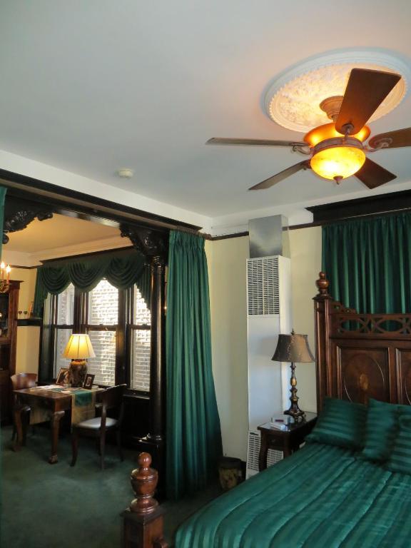The Polo Inn Bridgeport U.S.A. Chicago Exterior photo